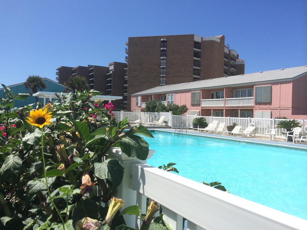 Executive Keys Condominiums On The Beach 포트 애런사스 외부 사진